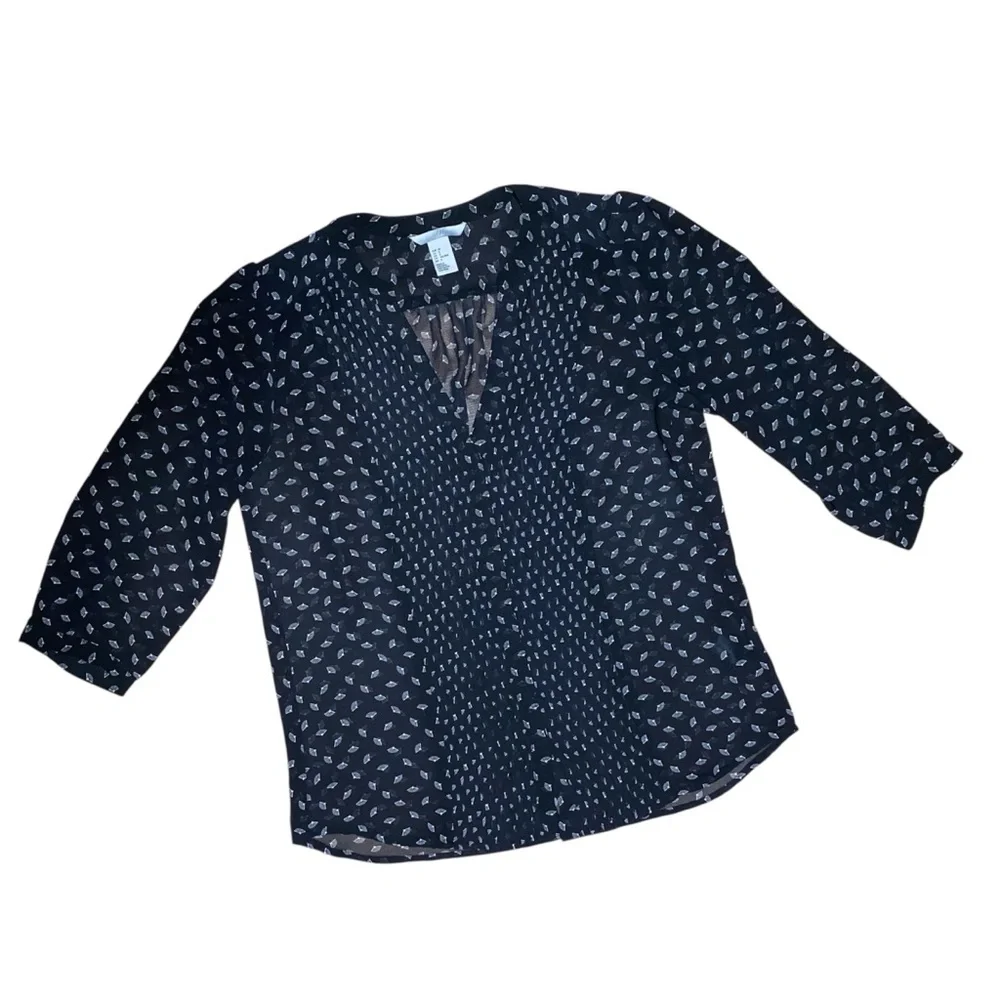H&M 3/4 Sleeve Sheer Blouse - Picture 2 of 9